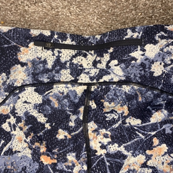 Lululemon Speed Up Crop in Spring bloom - Picture 6 of 7